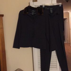 Ralph Lauren size dark grey suit size 6 fur collar
